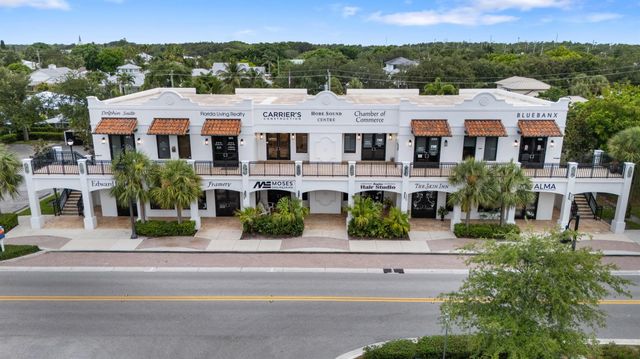 8756 SE Sunset Drive, Hobe Sound, FL 33455