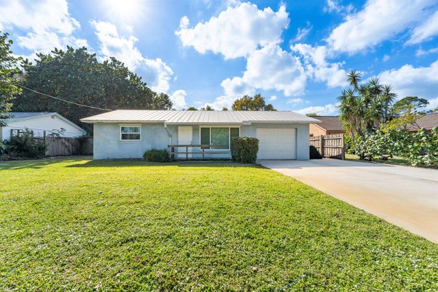 8756 SE Sunset Drive, Hobe Sound, FL 33455
