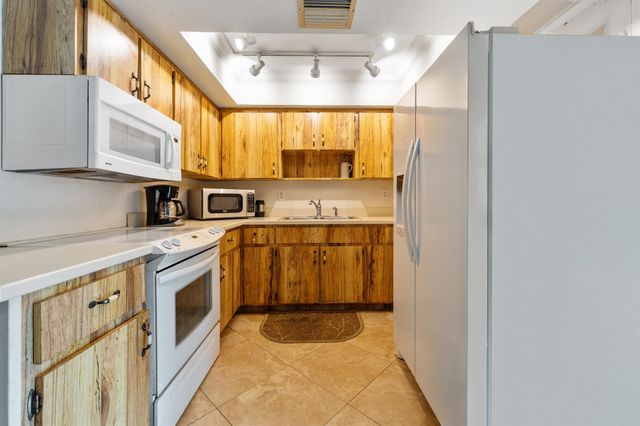 8756 SE Sunset Drive, Hobe Sound, FL 33455