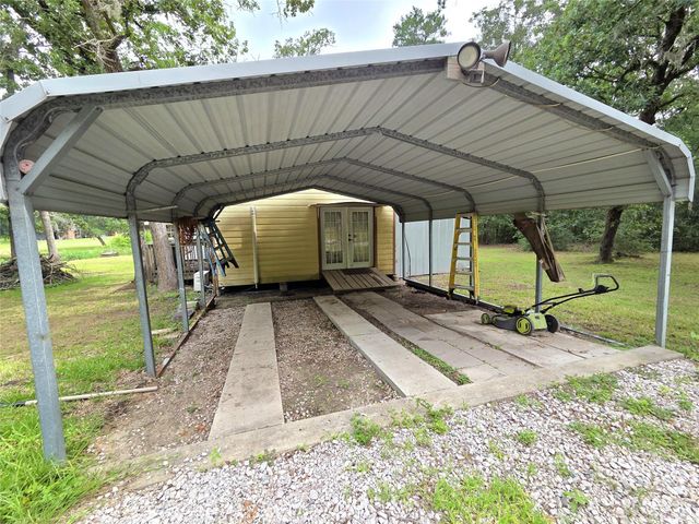 311 Chestnut Bend, Huntsville, TX 77320