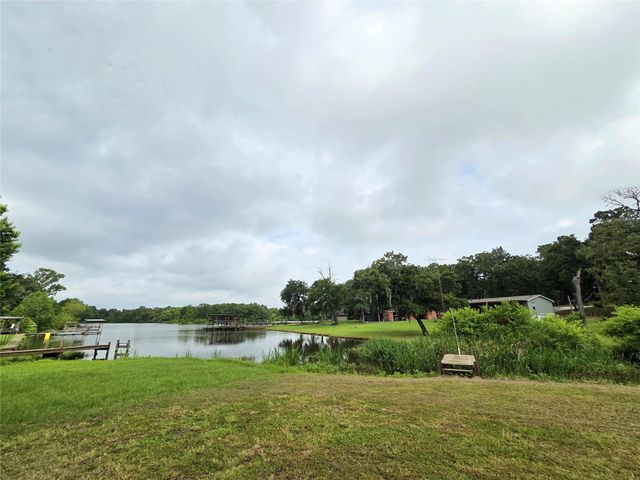 311 Chestnut Bend, Huntsville, TX 77320