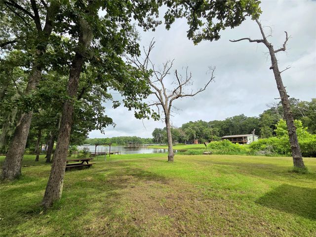 311 Chestnut Bend, Huntsville, TX 77320