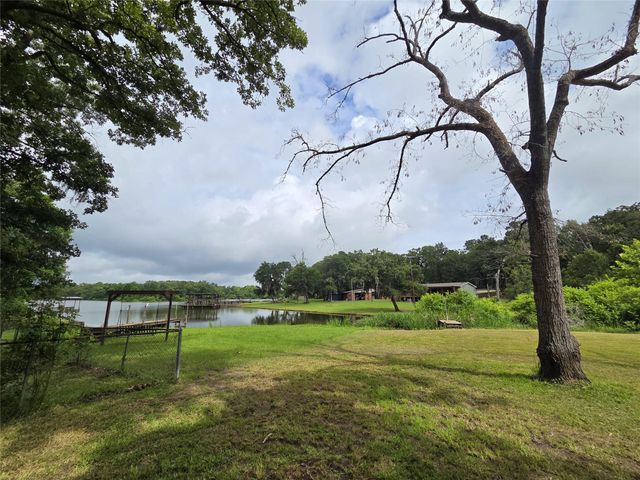 311 Chestnut Bend, Huntsville, TX 77320