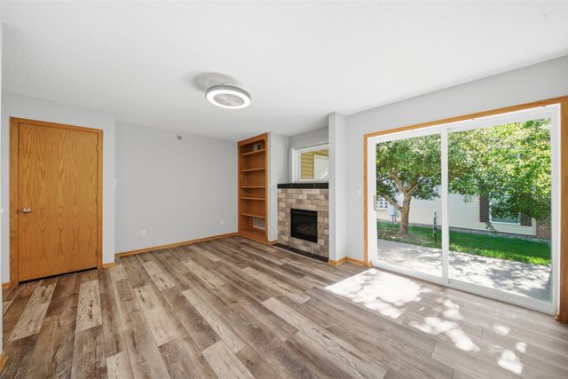 2153 NW 159th Street 56, Clive, IA 50325