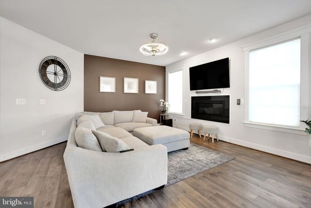 17904 RIDGEWOOD PL, Round Hill, VA 20141