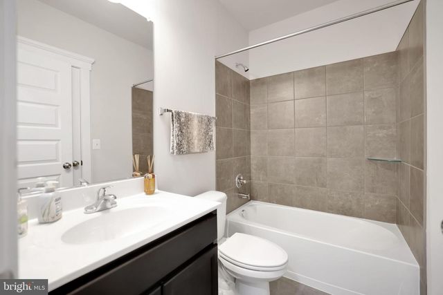 17904 RIDGEWOOD PL, Round Hill, VA 20141