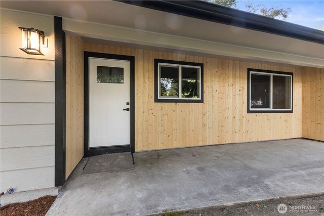 11028 83rd Avenue E, Puyallup, WA 98373