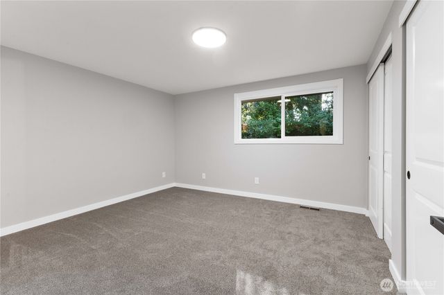 11028 83rd Avenue E, Puyallup, WA 98373