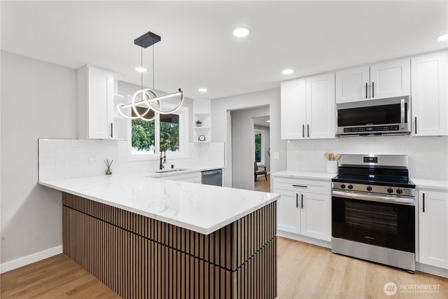 11028 83rd Avenue E, Puyallup, WA 98373