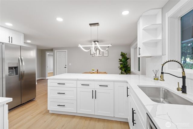 11028 83rd Avenue E, Puyallup, WA 98373