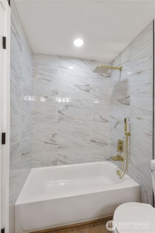 11028 83rd Avenue E, Puyallup, WA 98373