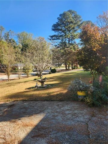 3969 W Hilda Circle, Decatur, GA 30035