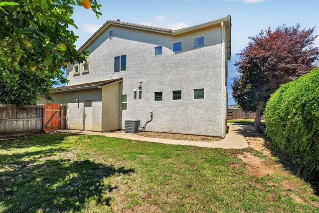 1305 Derby Dr, Merced, CA 95348