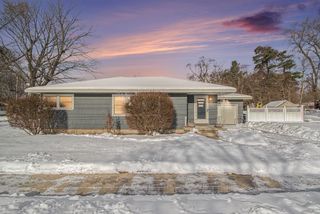 409 South Street, Spring Lake Vllg, MI 49456