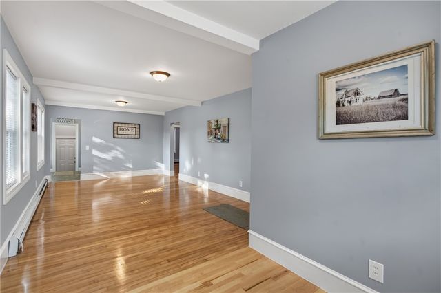 37 Lincoln Avenue, Warwick, RI 02888
