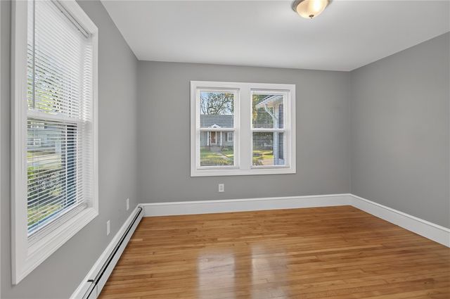 37 Lincoln Avenue, Warwick, RI 02888