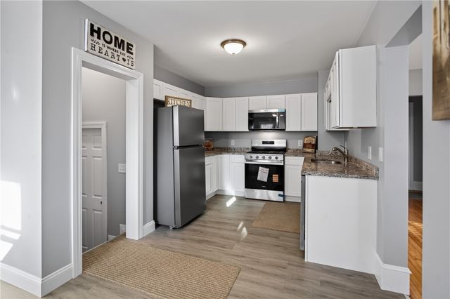 37 Lincoln Avenue, Warwick, RI 02888