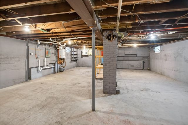 37 Lincoln Avenue, Warwick, RI 02888