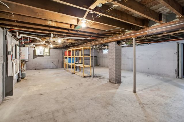 37 Lincoln Avenue, Warwick, RI 02888