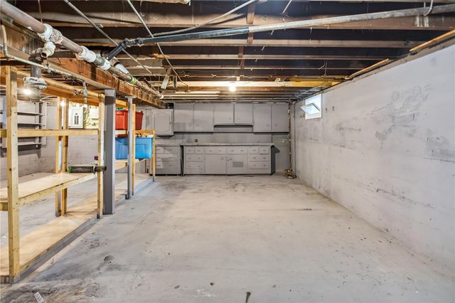 37 Lincoln Avenue, Warwick, RI 02888