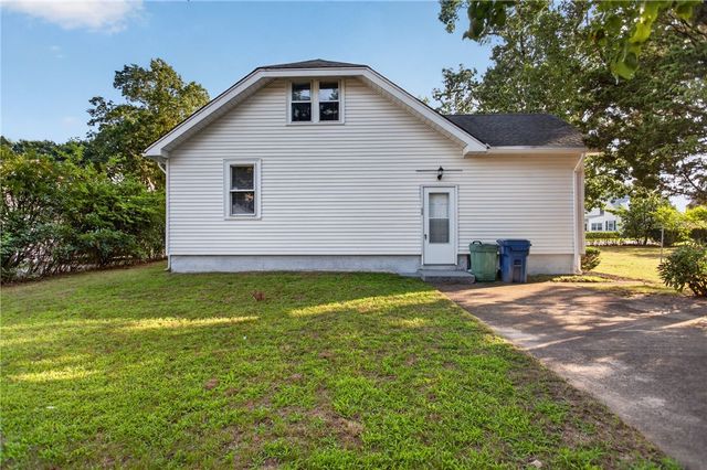 37 Lincoln Avenue, Warwick, RI 02888