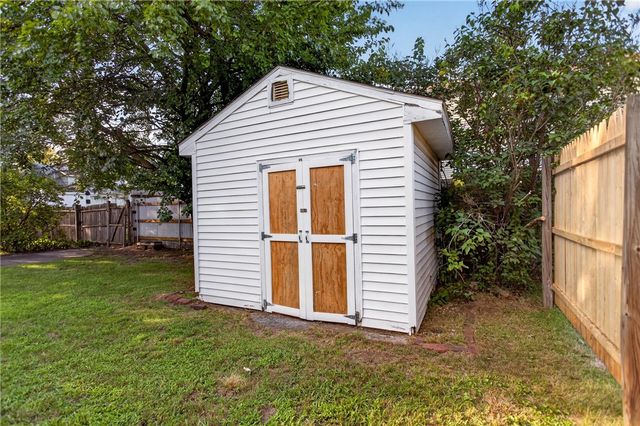 37 Lincoln Avenue, Warwick, RI 02888