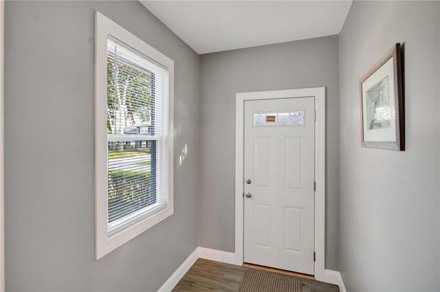 37 Lincoln Avenue, Warwick, RI 02888