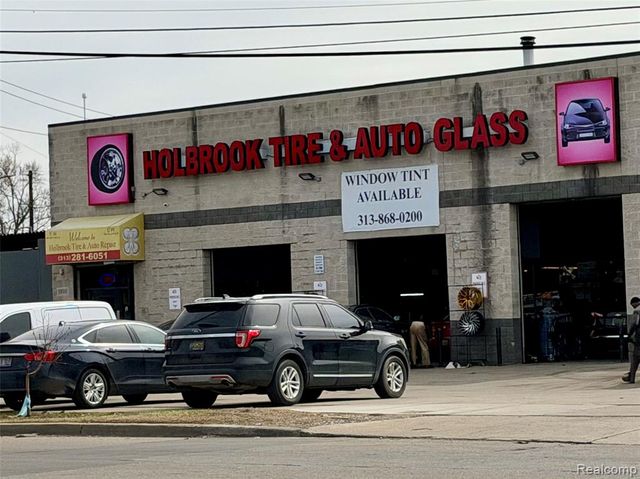 73 Grove Street, Highland Park, MI 48203