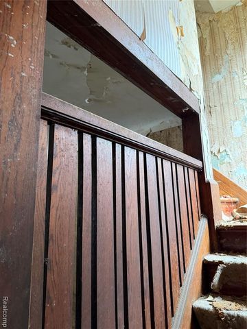 73 Grove Street, Highland Park, MI 48203