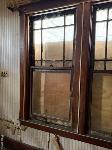 73 Grove Street, Highland Park, MI 48203