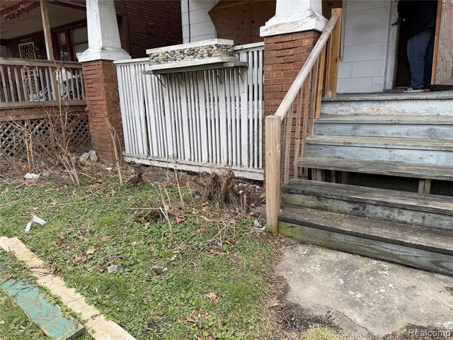 73 Grove Street, Highland Park, MI 48203