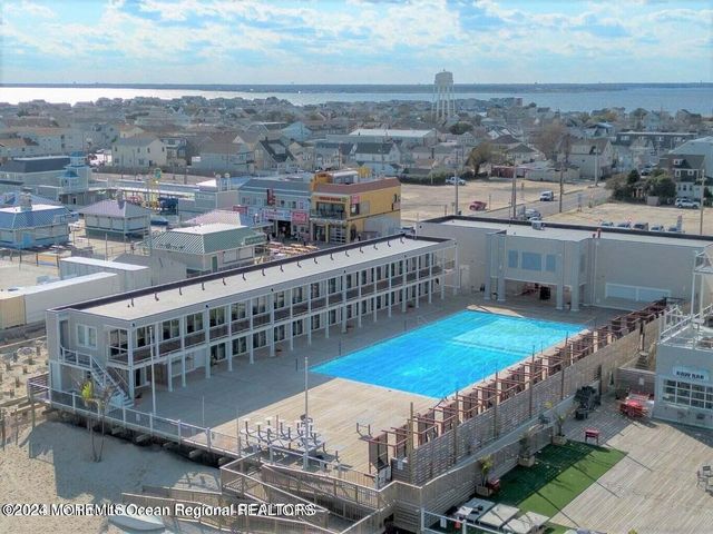 205 Dewey Drive, Ortley Beach, NJ 08751