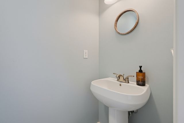 124 Haywood Drive, East Brookfield, MA 01515