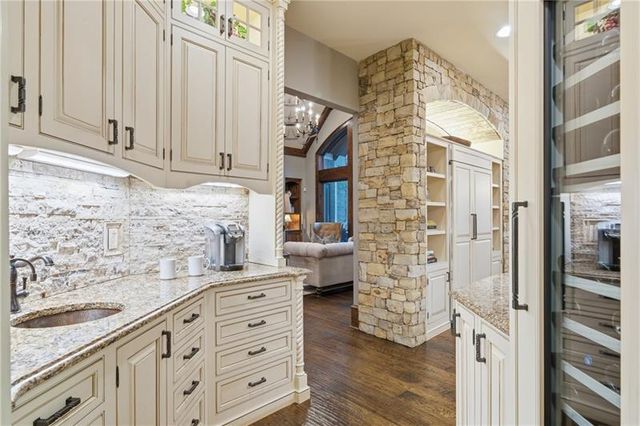 210 Etowah Landing, Ball Ground, GA 30107