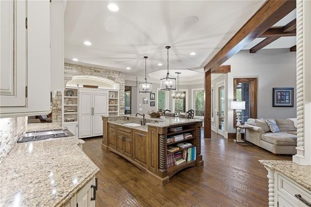 210 Etowah Landing, Ball Ground, GA 30107