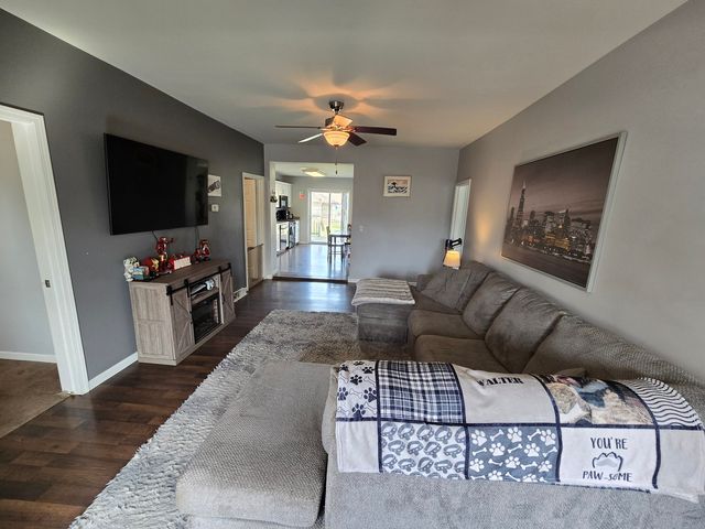 170 W Maple Street, Coal City, IL 60416