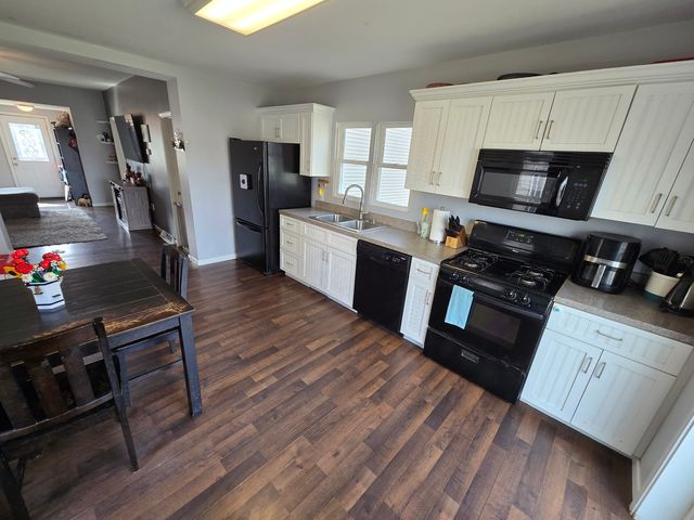 170 W Maple Street, Coal City, IL 60416