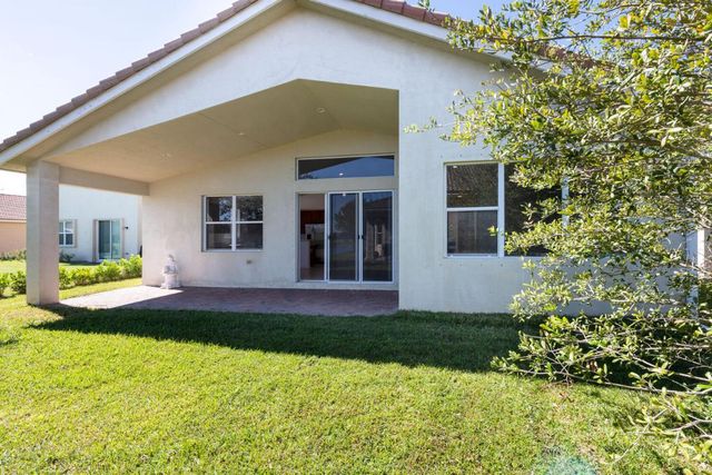 754 Aberfoyle Avenue, Fort Pierce, FL 34947