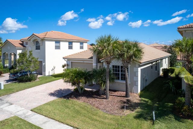 754 Aberfoyle Avenue, Fort Pierce, FL 34947