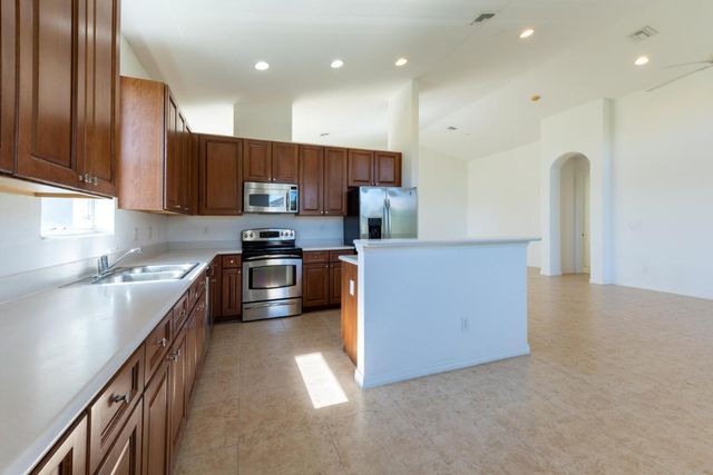 754 Aberfoyle Avenue, Fort Pierce, FL 34947