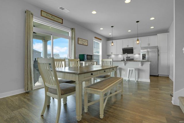 4997 White Chapel Drive, Newburgh, IN 47630