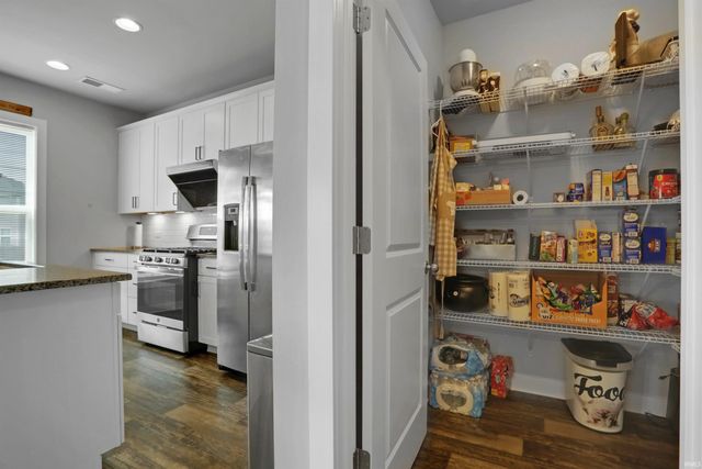 4997 White Chapel Drive, Newburgh, IN 47630