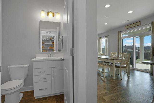 4997 White Chapel Drive, Newburgh, IN 47630
