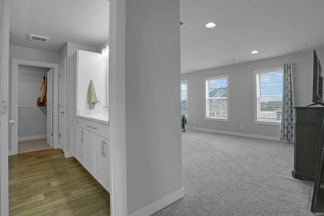4997 White Chapel Drive, Newburgh, IN 47630