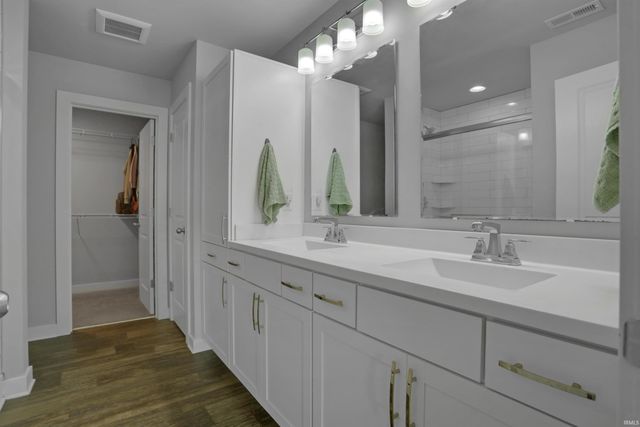 4997 White Chapel Drive, Newburgh, IN 47630