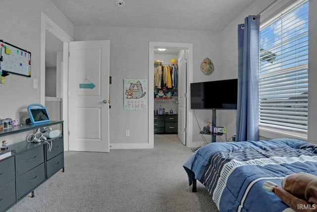 4997 White Chapel Drive, Newburgh, IN 47630