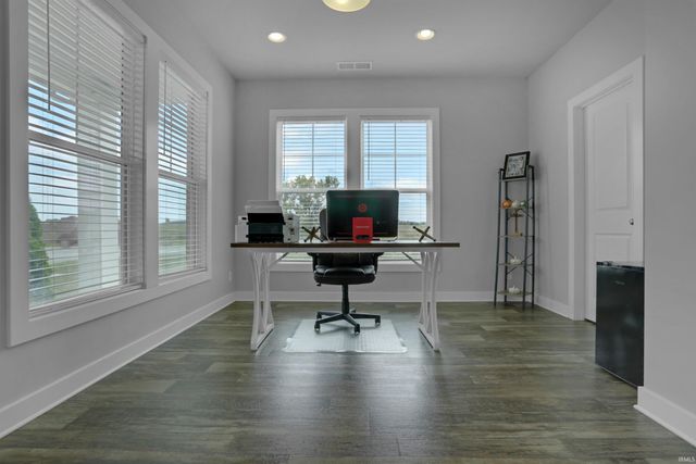 4997 White Chapel Drive, Newburgh, IN 47630