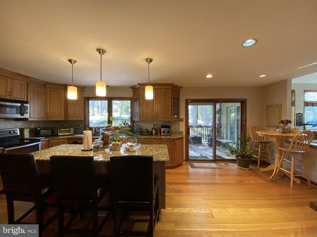 17 JONATHAN MORRIS CIR, Media, PA 19063