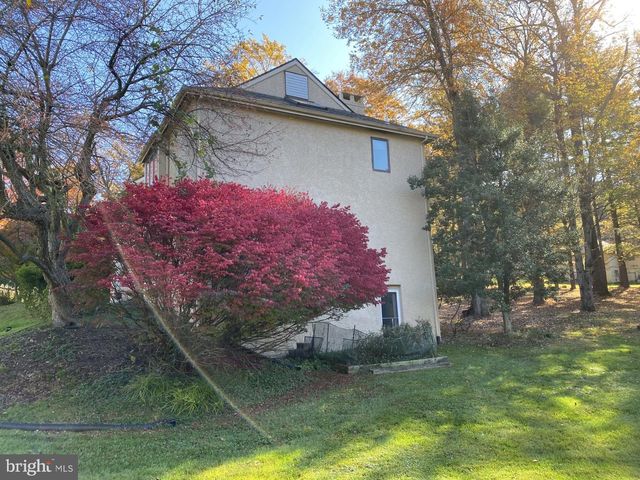 17 JONATHAN MORRIS CIR, Media, PA 19063