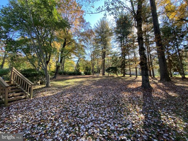 17 JONATHAN MORRIS CIR, Media, PA 19063